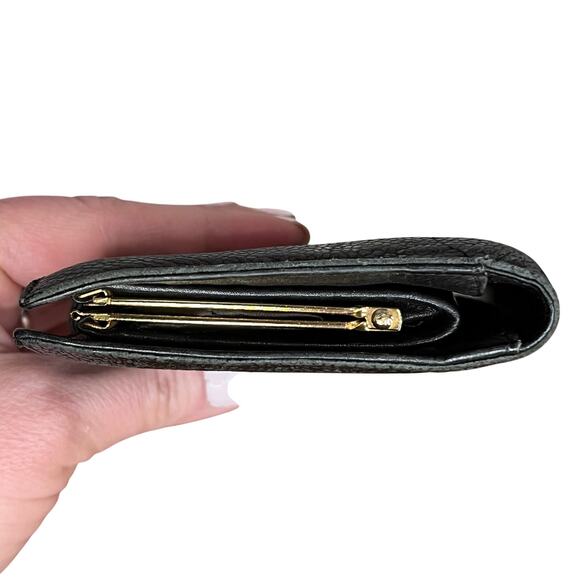 Chanel Black Caviar Long Wallet with kiss lock. - Picture 4 of 16